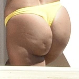 Free Nude Celeb Kourtney Kardashian 039 pic