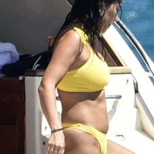 Nude Celebrity Picture Kourtney Kardashian 043 pic