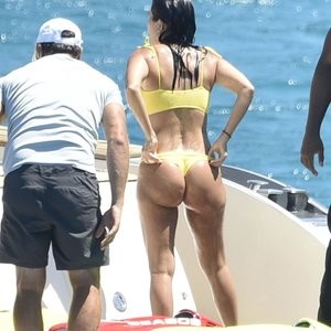 Best Celebrity Nude Kourtney Kardashian 108 pic
