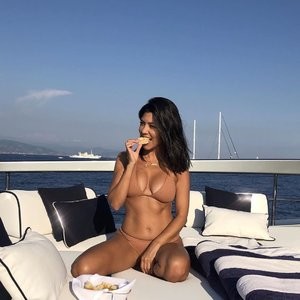Kourtney Kardashian Sexy (19 Hot Photos) - Leaked Nudes