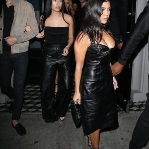 Leaked Celebrity Pic Kourtney Kardashian 021 pic