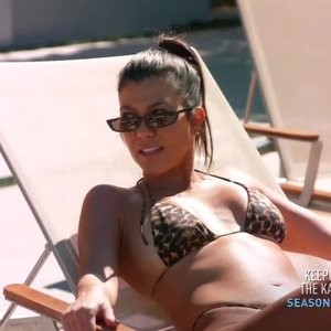 Leaked Celebrity Pic Kourtney Kardashian 012 pic