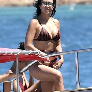 Kourtney Kardashian Sexy (41 New Photos) – Leaked Nudes