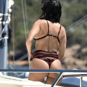 Leaked Celebrity Pic Kourtney Kardashian 004 pic