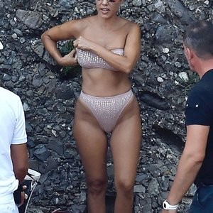 Celebrity Nude Pic Kourtney Kardashian 002 pic