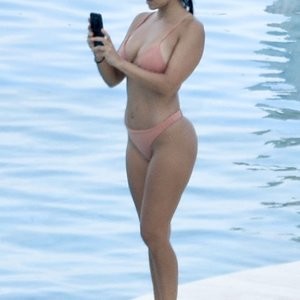 nude celebrities Kourtney Kardashian 003 pic