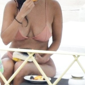 Leaked Celebrity Pic Kourtney Kardashian 055 pic