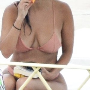 Newest Celebrity Nude Kourtney Kardashian 056 pic
