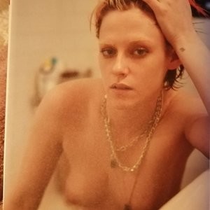 Kristen Stewart Topless (1 Hot Photo) – Leaked Nudes
