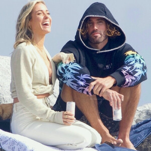Kristin Cavallari & Brody Jenner Have a Flirty Beach Date (40 Photos) – Leaked Nudes