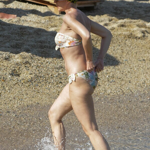 Newest Celebrity Nude Kristina Orbakaite 007 pic