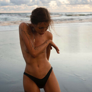 Free nude Celebrity Kseniya Rain 001 pic
