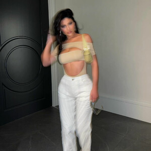 nude celebrities Kylie Jenner 006 pic