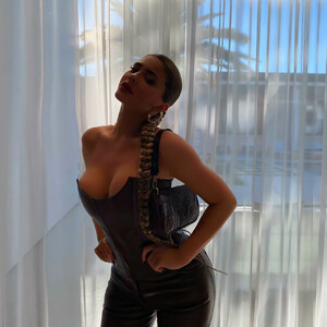 Free Nude Celeb Kylie Jenner 180 pic