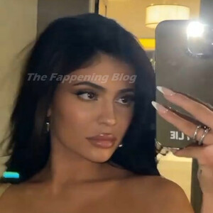 Best Celebrity Nude Kylie Jenner 022 pic