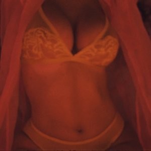 Naked Celebrity Pic Kylie Jenner 019 pic