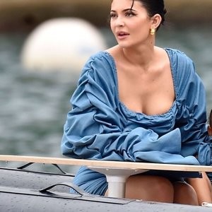 Best Celebrity Nude Kylie Jenner 022 pic
