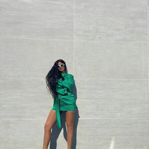 Naked celebrity picture Kylie Jenner 020 pic