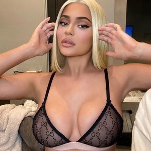 Kylie Jenner Sexy (6 New Photos + GIF) - Leaked Nudes