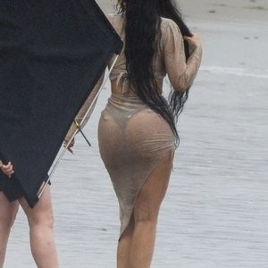 Naked celebrity picture Kylie Jenner 008 pic
