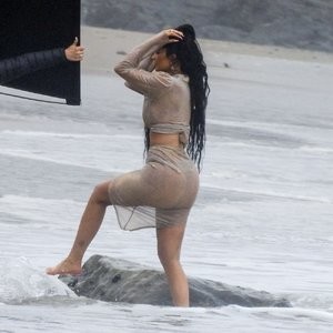 Naked Celebrity Kylie Jenner 069 pic