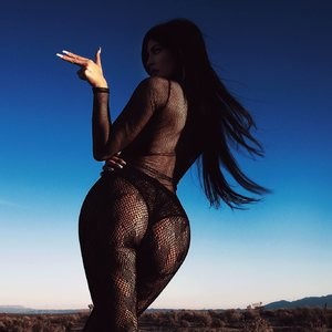Kylie Jenner’s Butt (4 Photos) – Leaked Nudes