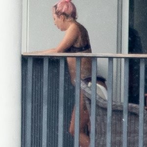 Lady Gaga Enjoys the Views from her Miami Balcony in her Underwear (16 Photos) - Leaked Nudes