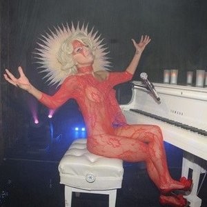 Free Nude Celeb Lady Gaga 008 pic