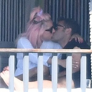 Lady Gaga Seen Kissing a Mystery Man in Miami (50 Photos) – Leaked Nudes