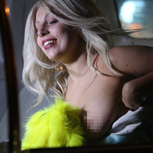 Lady Gaga Tits (4 Photos) - Leaked Nudes