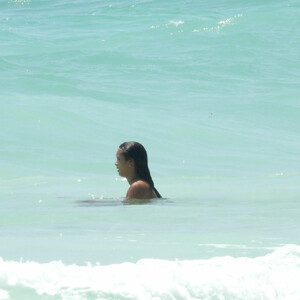 Naked Celebrity Lais Ribeiro 043 pic