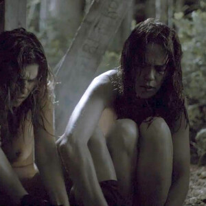 Nude Celeb Pic Lake Bell 073 pic