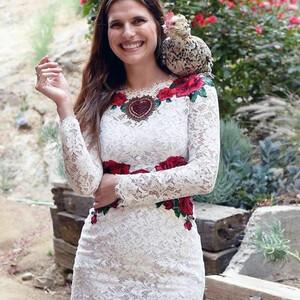Celeb Naked Lake Bell 089 pic