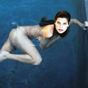 Nude Celebrity Picture Lake Bell 140 pic