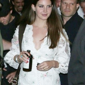 Lana Del Rey Sexy (17 Photos) – Leaked Nudes