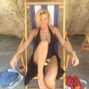 Newest Celebrity Nude Lara Bingle 107 pic