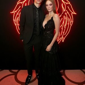 Larsen Thompson’s Cleavage at The Art of Elysium’s 13th Annual Black Tie Artistic Experience ‘Heaven’ (21 Photos) - Leaked Nudes