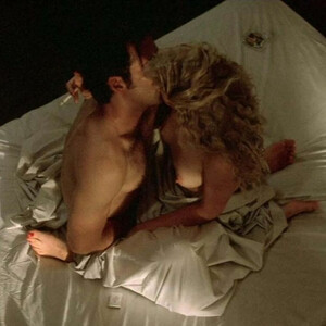 Famous Nude Laura Dern 020 pic