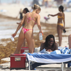 nude celebrities Laura Ivaniukas 019 pic