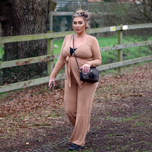 Lauren Goodger is Seen in a Beige Jumpsuit in Essex (13 Photos) - Leaked Nudes