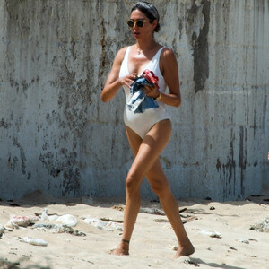 Lauren Silverman & Simon Cowell Enjoy Their Summer Getaway in Barbados (6 Photos) – Leaked Nudes