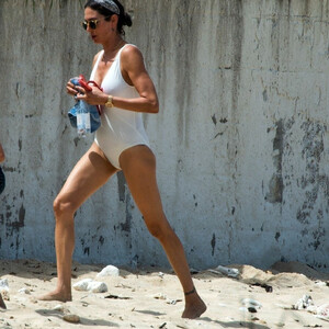 Lauren Silverman & Simon Cowell Enjoy Their Summer Getaway in Barbados (6 Photos) - Leaked Nudes