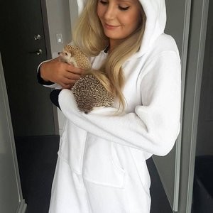 celeb nude Lauren Southern 020 pic