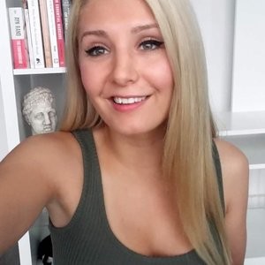 Celeb Naked Lauren Southern 031 pic