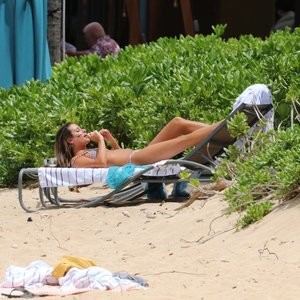 Naked Celebrity Lea Michele 017 pic