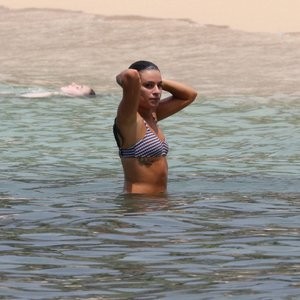 Famous Nude Lea Michele 026 pic