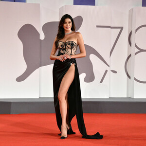 Hot Naked Celeb Aida Yespica 005 pic