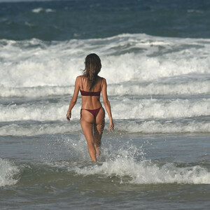 Free Nude Celeb Alessandra Ambrosio 045 pic