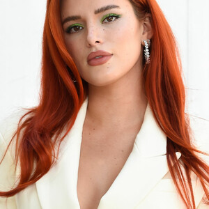 Newest Celebrity Nude Bella Thorne 046 pic