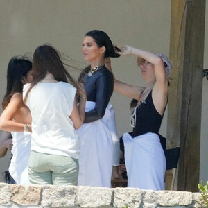 Celebrity Nude Pic Kendall Jenner 116 pic